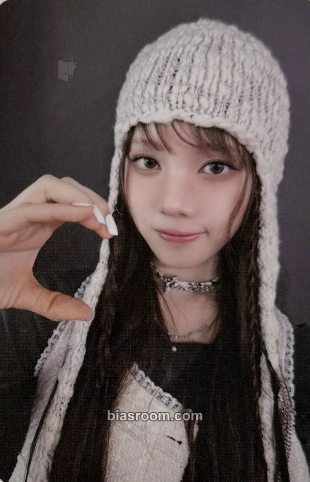 Baby DONT Cry - Mia - After Cry Album red version album photocard