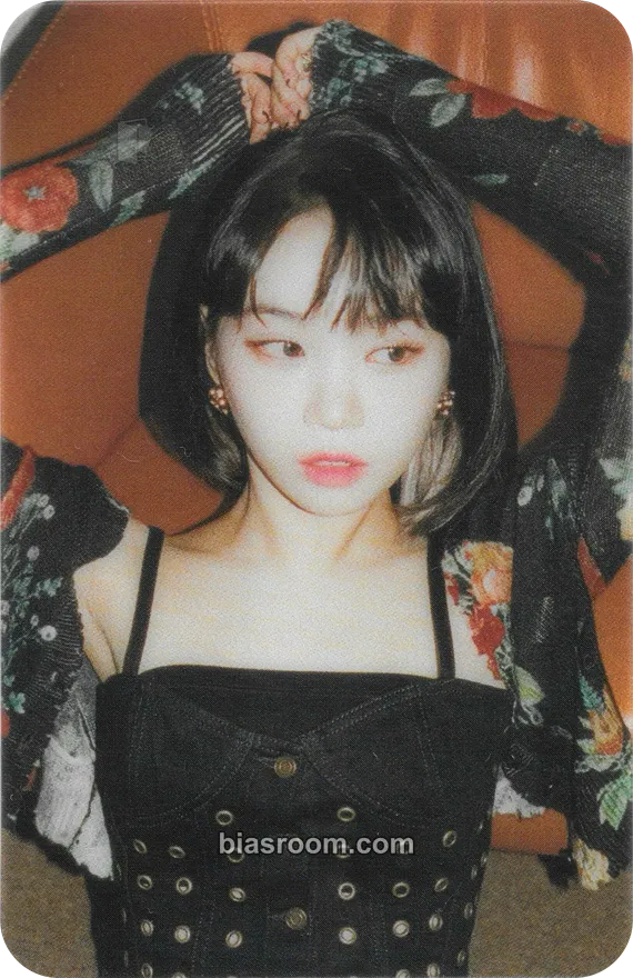Kim Chaewon ANTIFRAGILE Photocard - LE SSERAFIM - LE SSERAFIM K-pop photocard