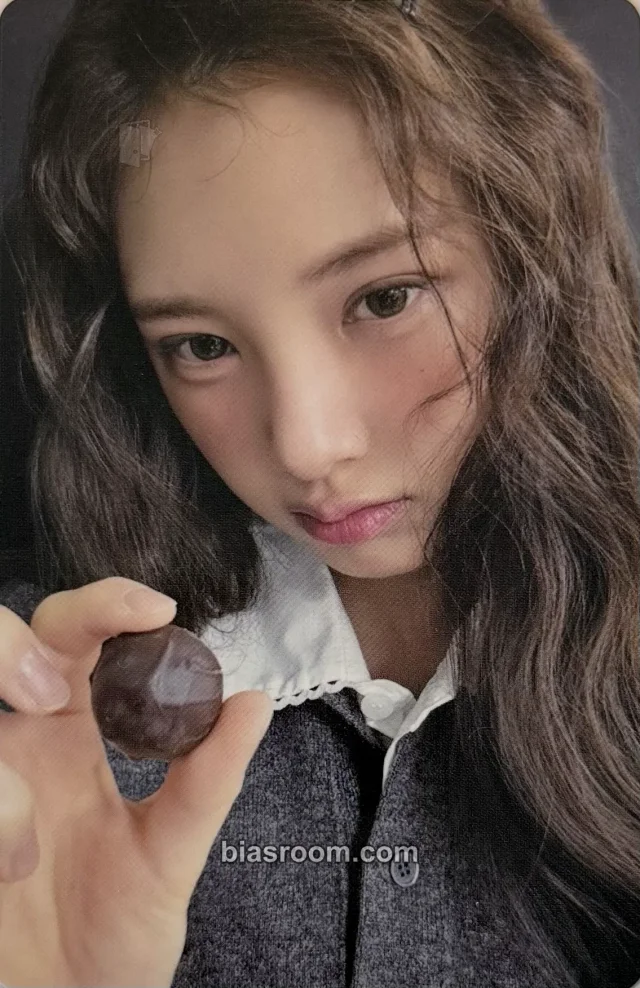 Baby DONT Cry - Yihyun - After Cry Album album photocard pink version
