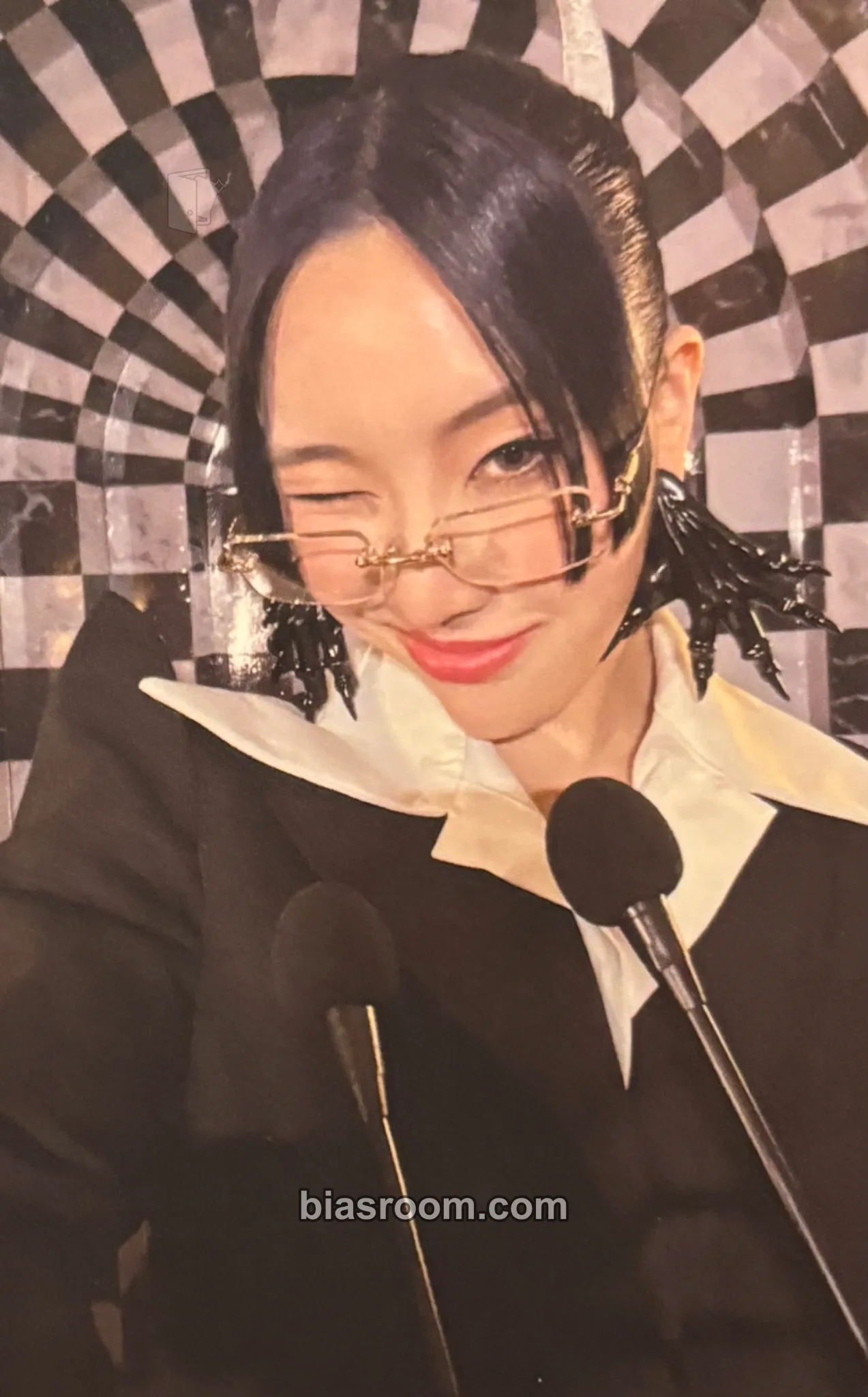 MAYA WOKE UP Photocard - XG - XG K-pop photocard
