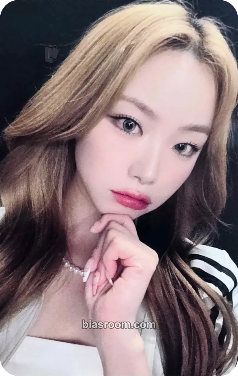 Suhyeon appendix: Of All We Have Lost Photocard - Billlie - Billlie K-pop photocard