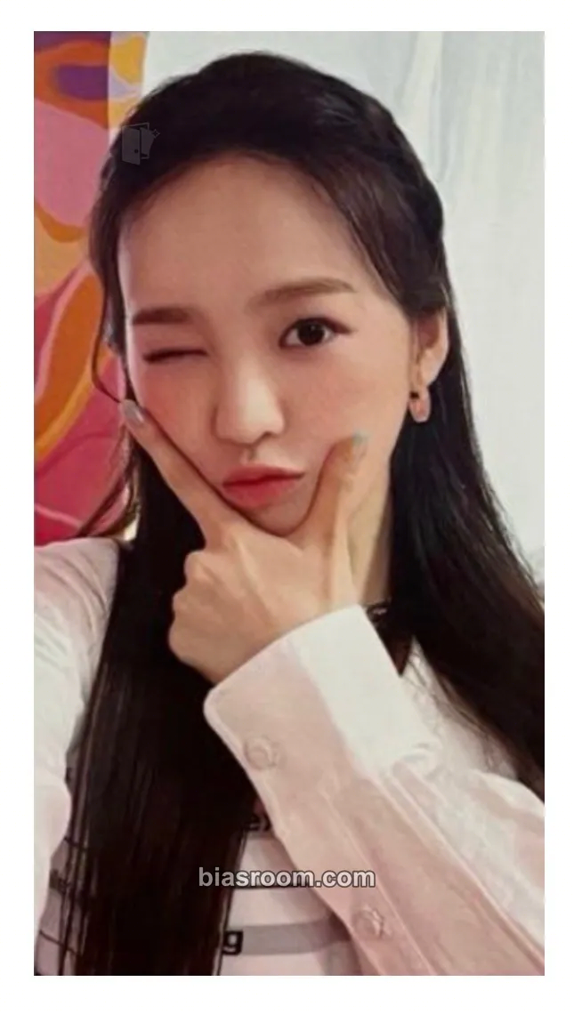 Rio U Photocard - NiziU - NiziU K-pop photocard