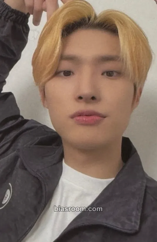 Mingi Wonderwall Merchline Photocard - ATEEZ - ATEEZ K-pop photocard