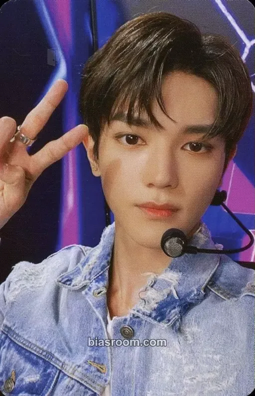 Taeyong DICON D'FESTA Photobook (Mini Edition) Photocard - NCT 127 - NCT 127 K-pop photocard