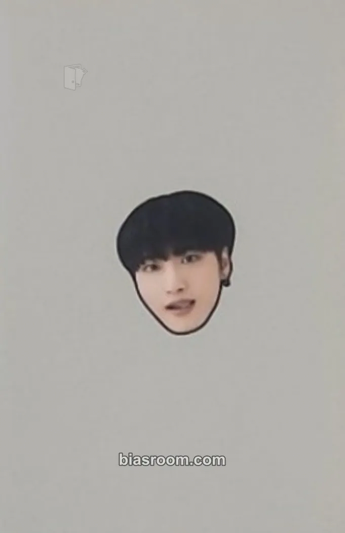 Seonghwa Wonderwall Merchline Photocard - ATEEZ - ATEEZ K-pop photocard