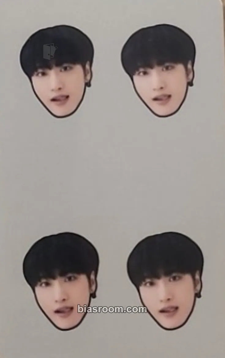 Seonghwa Wonderwall Merchline Photocard - ATEEZ - ATEEZ K-pop photocard