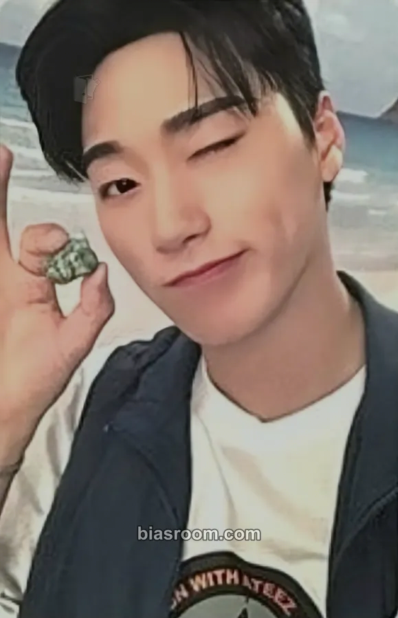 San Wonderwall Merchline Photocard - ATEEZ - ATEEZ K-pop photocard