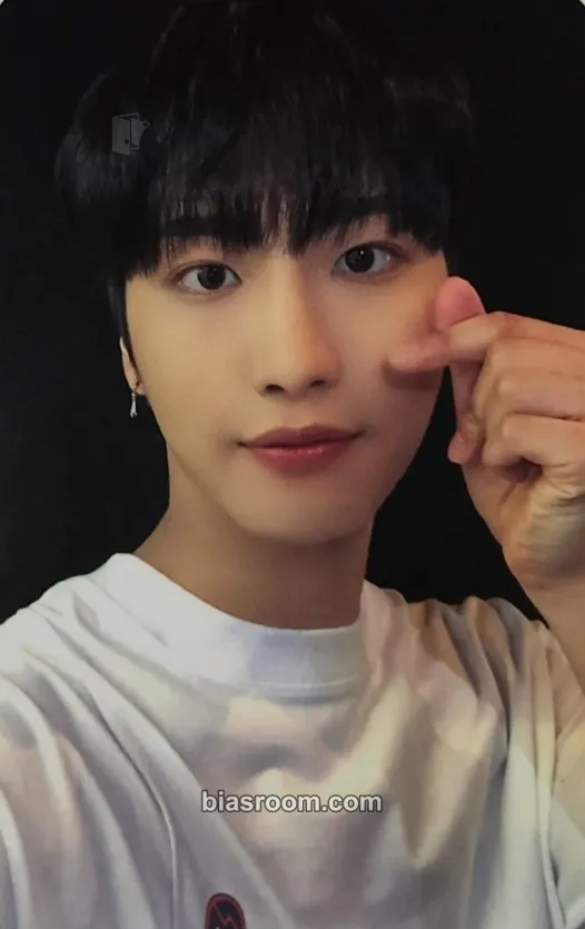 Seonghwa Wonderwall Merchline Photocard - ATEEZ - ATEEZ K-pop photocard