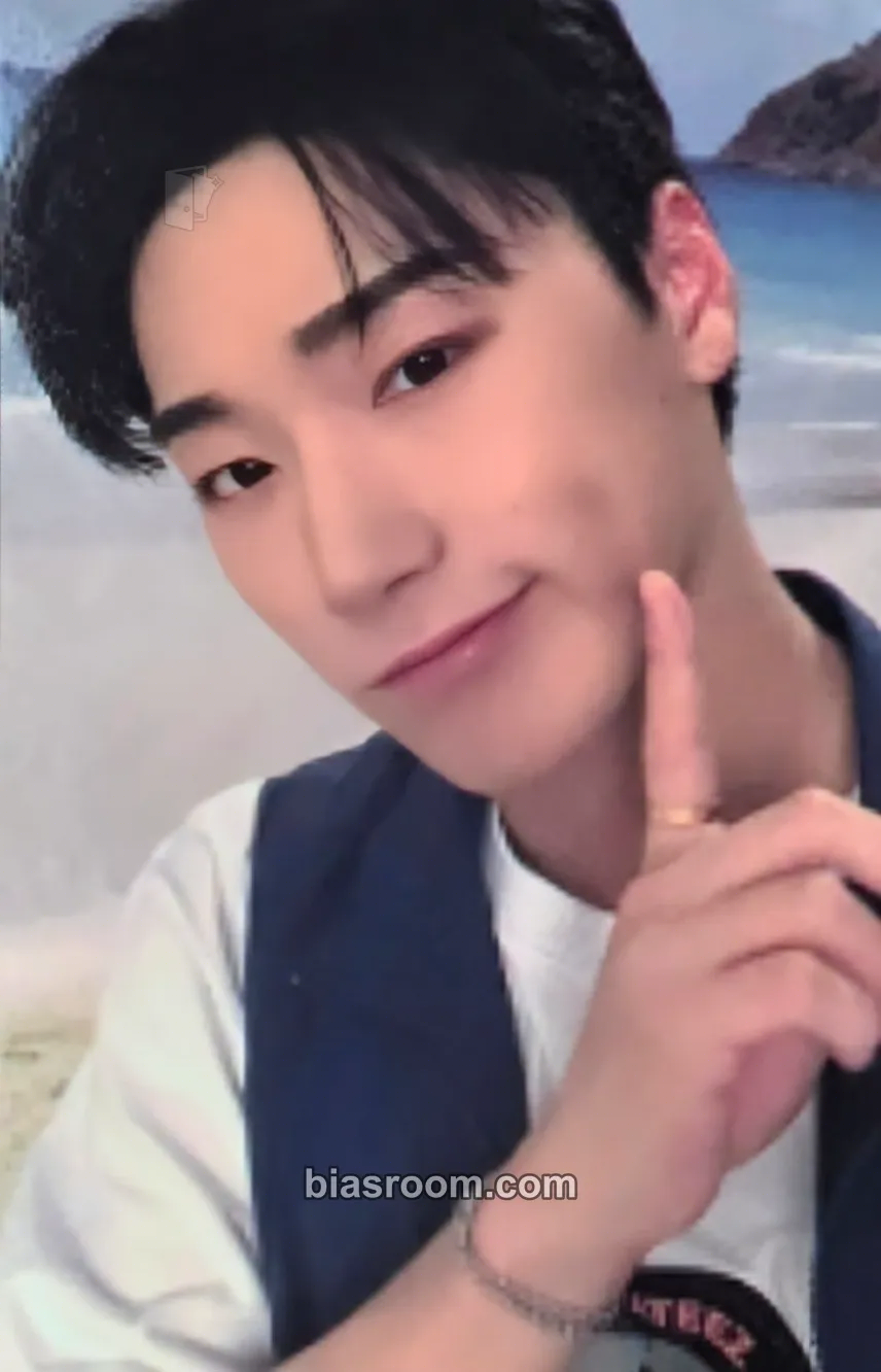 San Wonderwall Merchline Photocard - ATEEZ - ATEEZ K-pop photocard