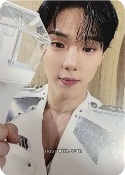 Shownu 2026 World Tour - Nexus Photocard - MONSTA X - MONSTA X K-pop photocard