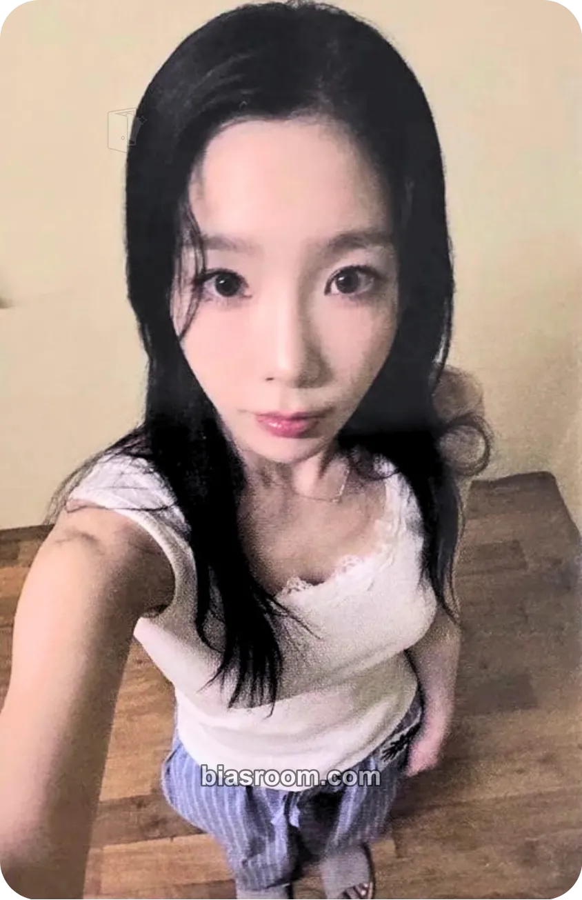 Taeyeon Panorama: The Best of Taeyeon Photocard - Taeyeon K-pop photocard