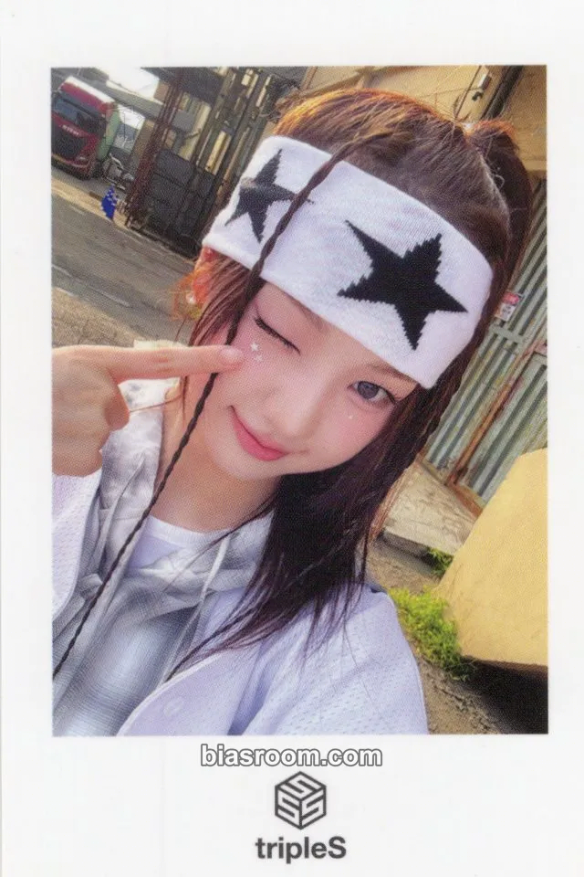 Yeonji Performante Photocard - tripleS - tripleS K-pop photocard