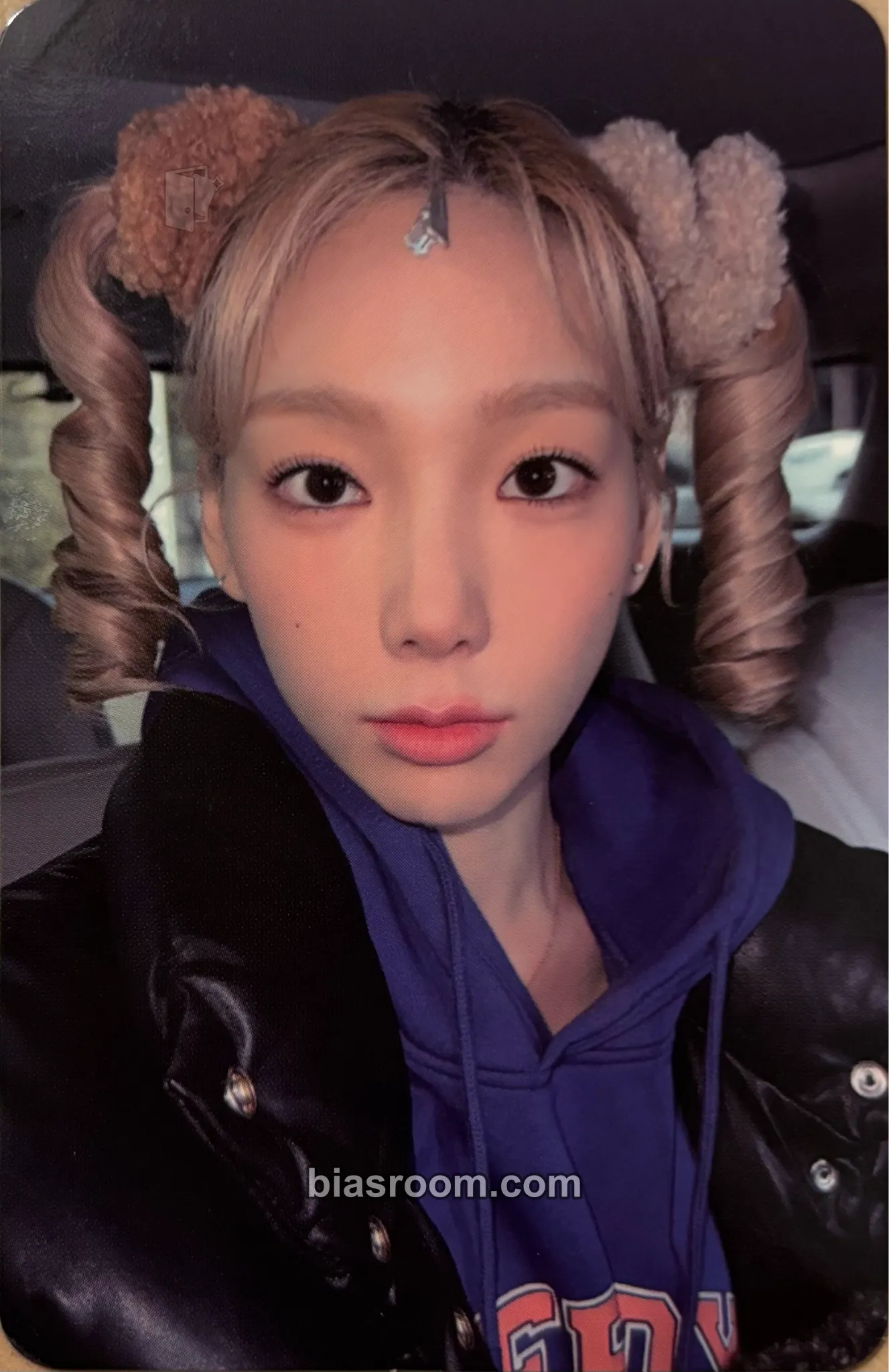 Taeyeon INVU Photocard - Taeyeon K-pop photocard