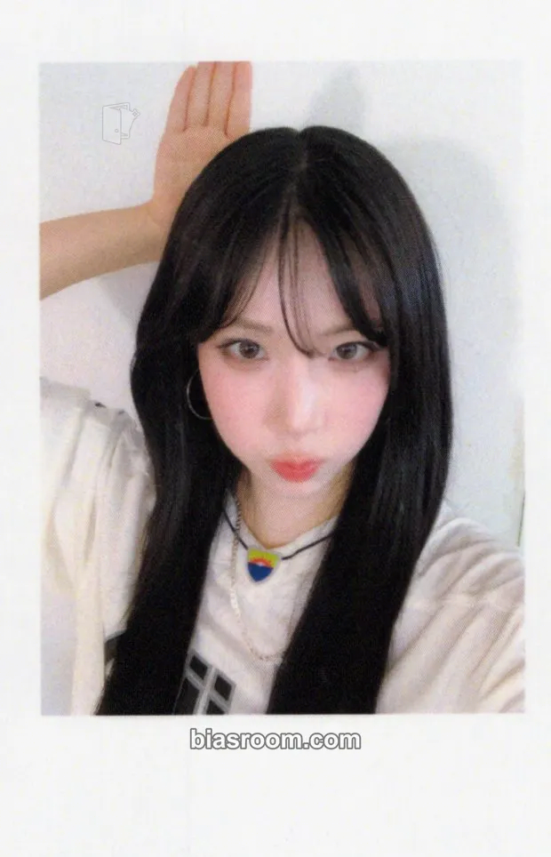 Nakyoung Performante Photocard - tripleS - tripleS K-pop photocard