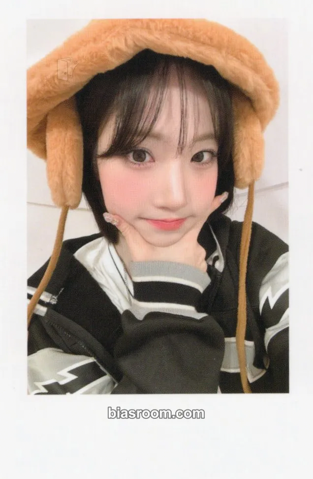 Nakyoung Performante Photocard - tripleS - tripleS K-pop photocard