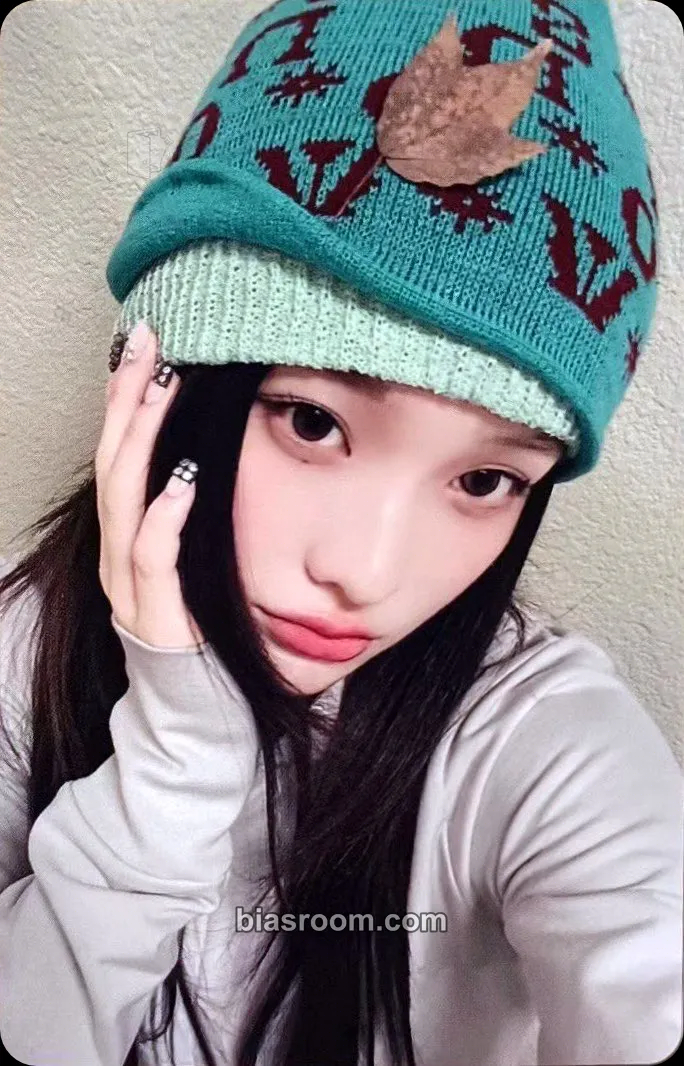 Iroha NOT CUTE ANYMORE Photocard - ILLIT - ILLIT K-pop photocard