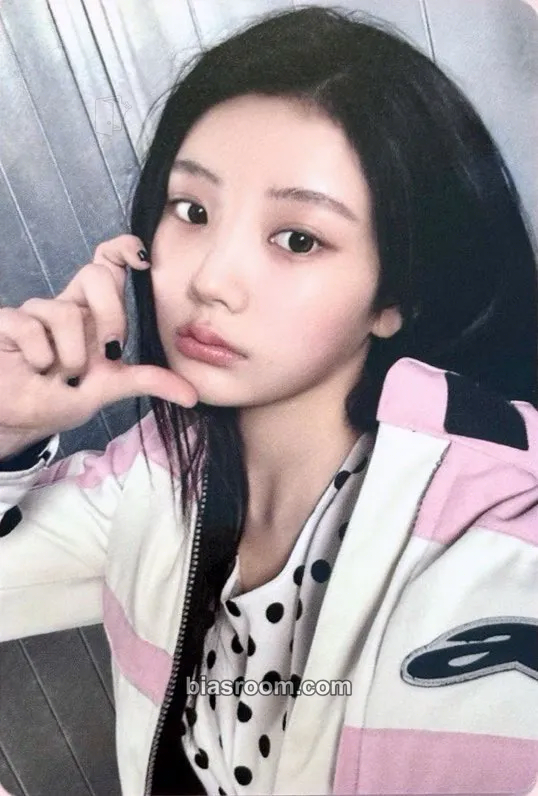 Wonhee NOT CUTE ANYMORE Photocard - ILLIT - ILLIT K-pop photocard