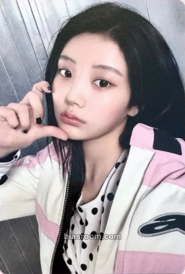 ILLIT - NOT CUTE ANYMORE Album yizhiyu (yzy) video call (fancall) round 2