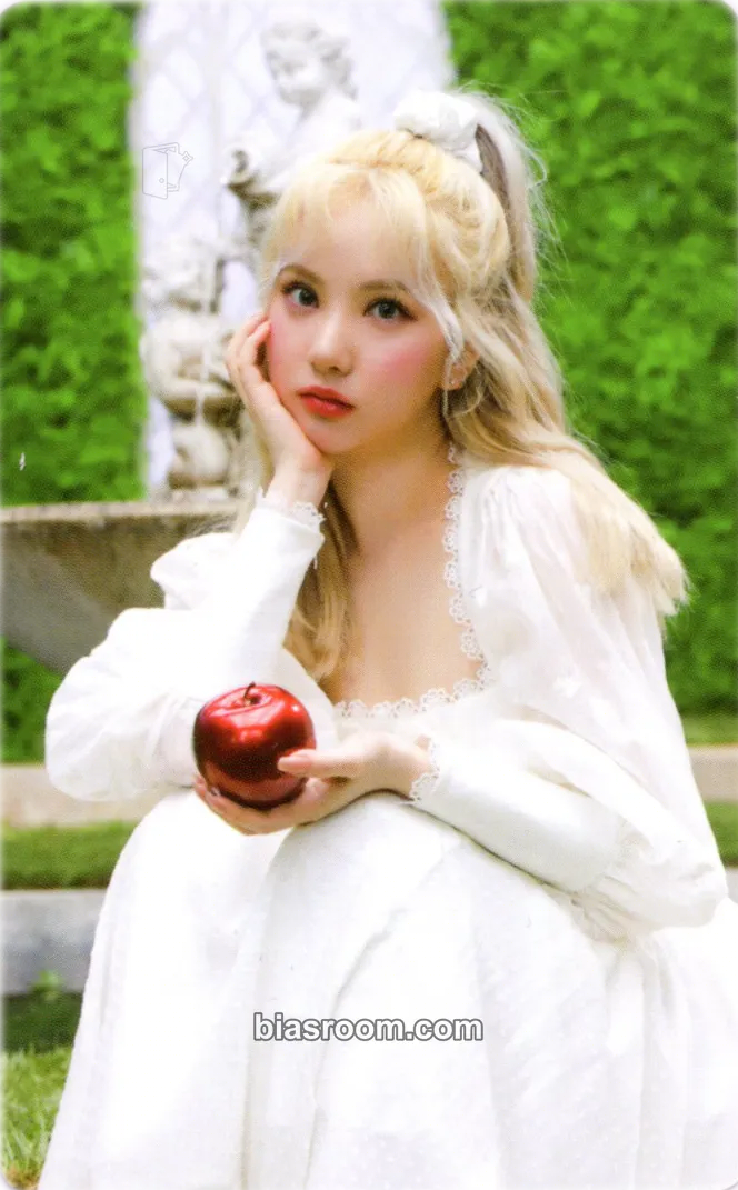 Eunha 回: Song of the Sirens Photocard - GFRIEND - GFRIEND K-pop photocard