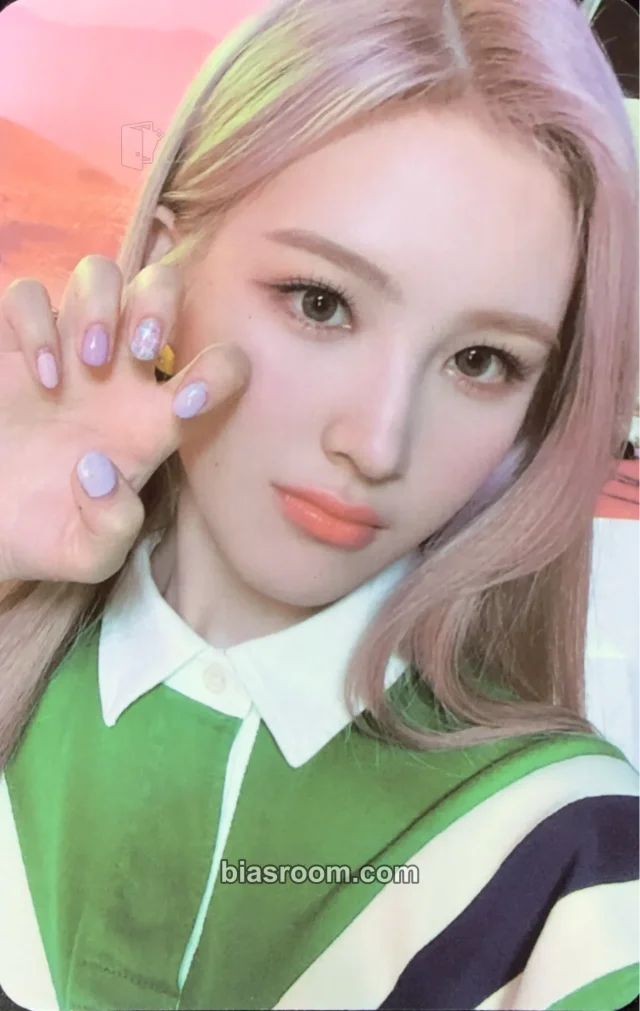 Weeekly - Jaehee - Play Game : Holiday Album album photocard