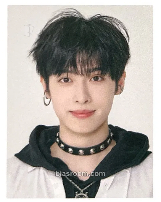 Gaon Xdinary Heroes 1st Fanmeeting "Band Club XV: 2023 Summer Camp" Photocard - Xdinary Heroes - Xdinary Heroes K-pop photocard