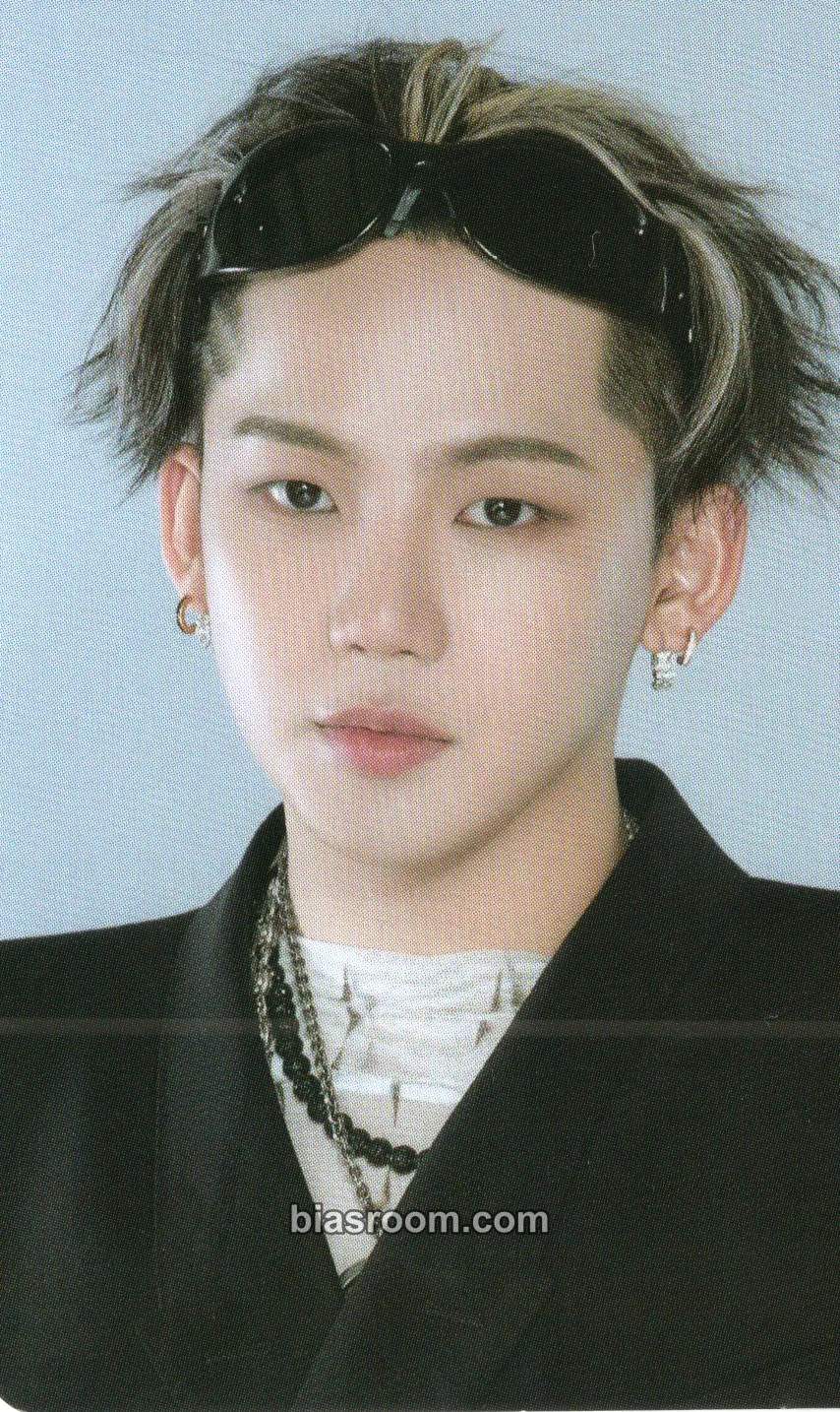 Choi Hyunsuk REBOOT Photocard - TREASURE - TREASURE K-pop photocard