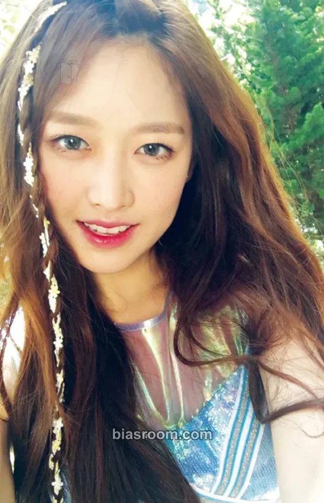 gugudan - Mimi - Act 1: The Little Mermaid Album album photocard