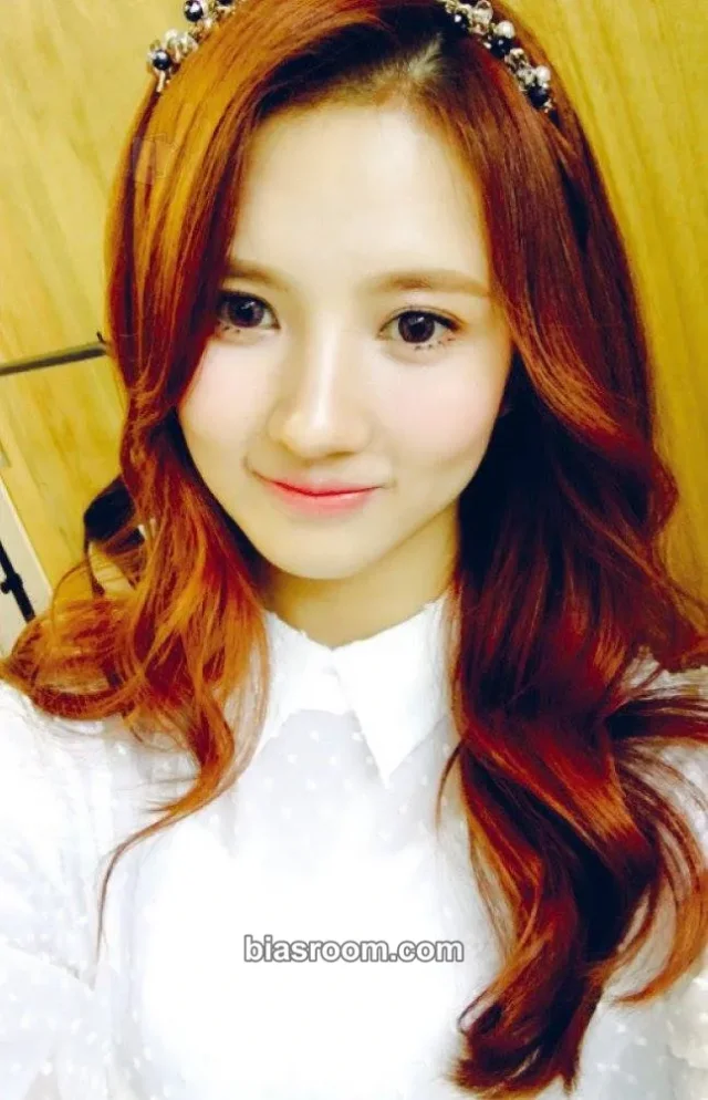gugudan - Sally - Act 1: The Little Mermaid Album album photocard