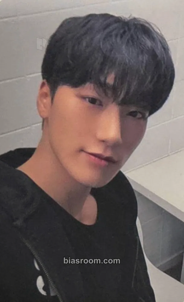 San Wonderwall Merchline Photocard - ATEEZ - ATEEZ K-pop photocard