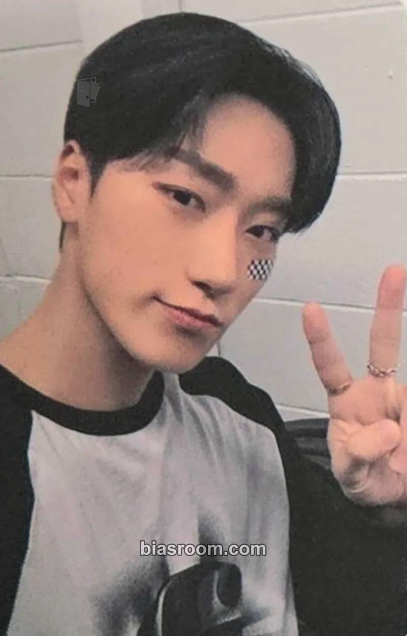 San Wonderwall Merchline Photocard - ATEEZ - ATEEZ K-pop photocard