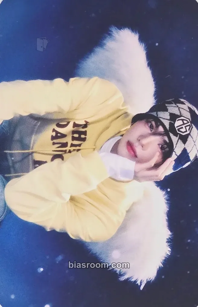 Shinyu play hard Photocard - TWS - TWS K-pop photocard