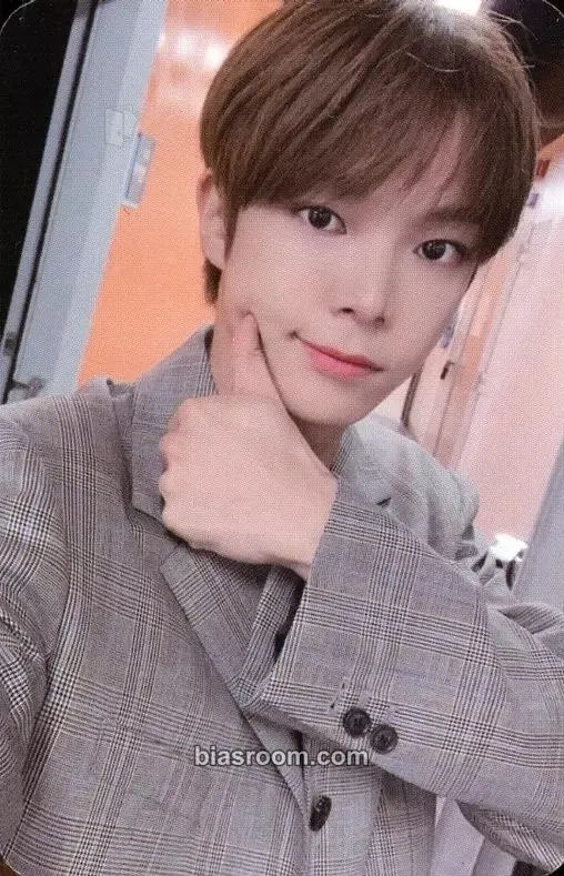 Dongheon Face Me Photocard - VERIVERY - VERIVERY K-pop photocard