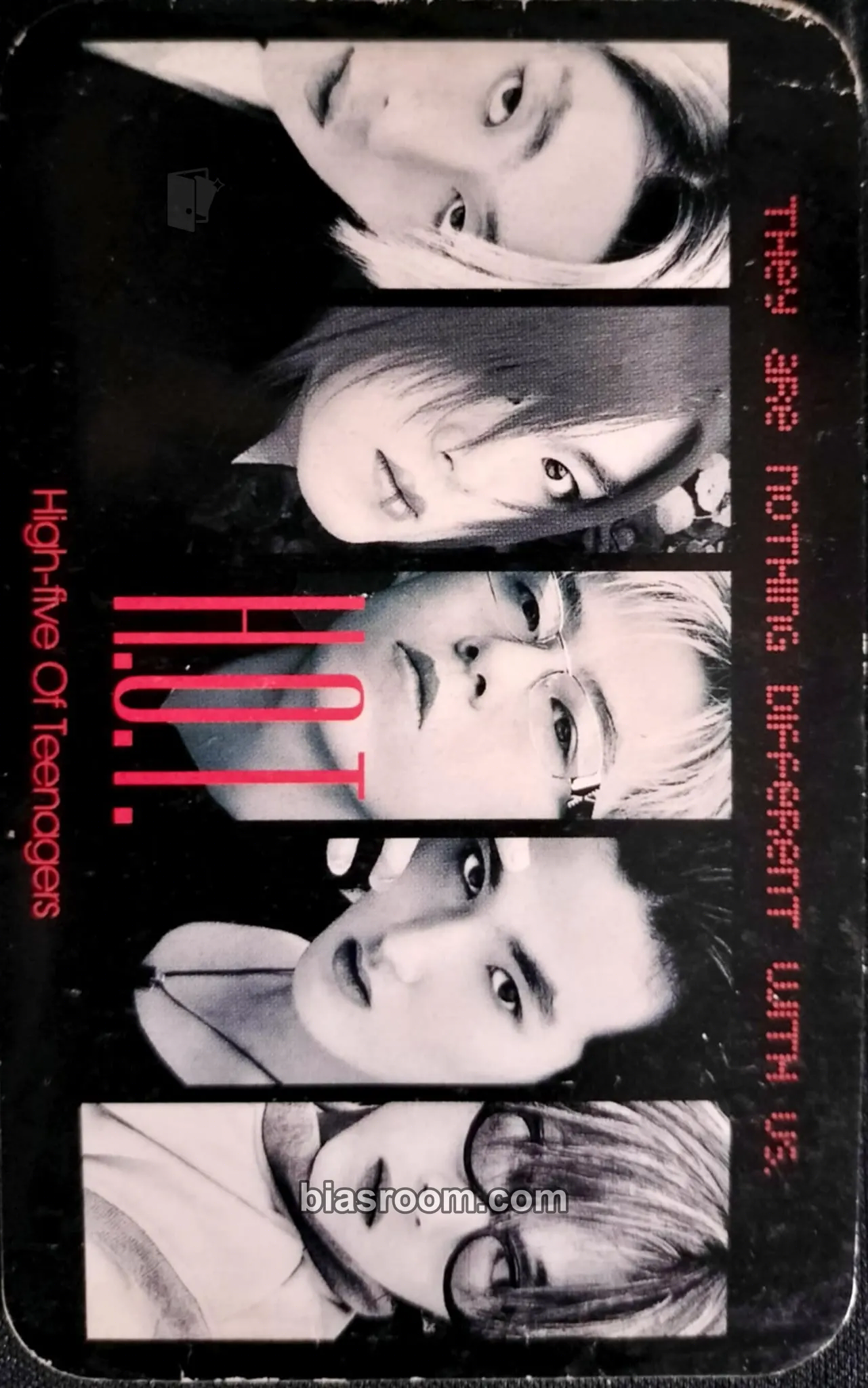 Outside Castle Photocard - H.O.T. - H.O.T. K-pop photocard