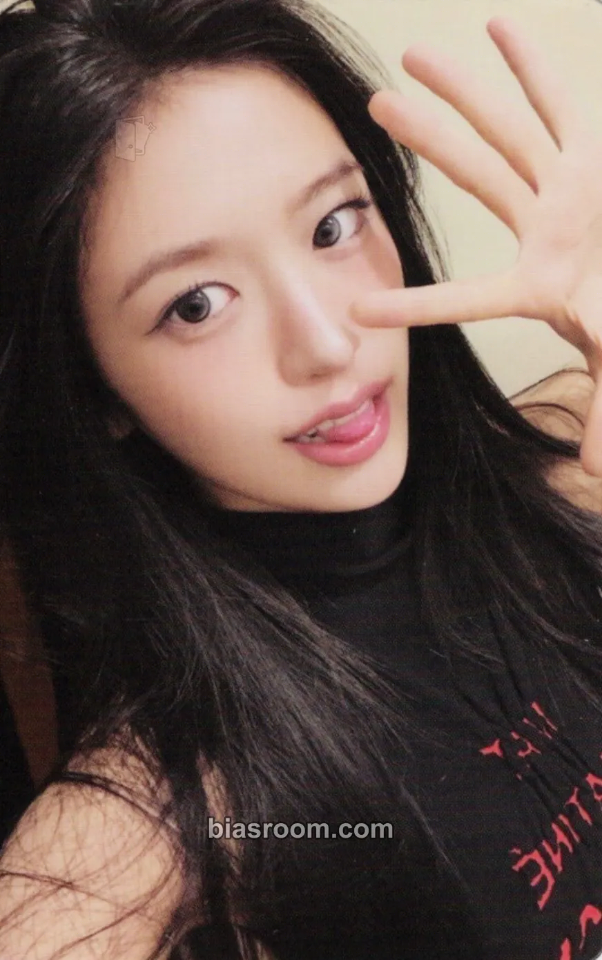 Yujin REVIVE+ Photocard - IVE - IVE K-pop photocard