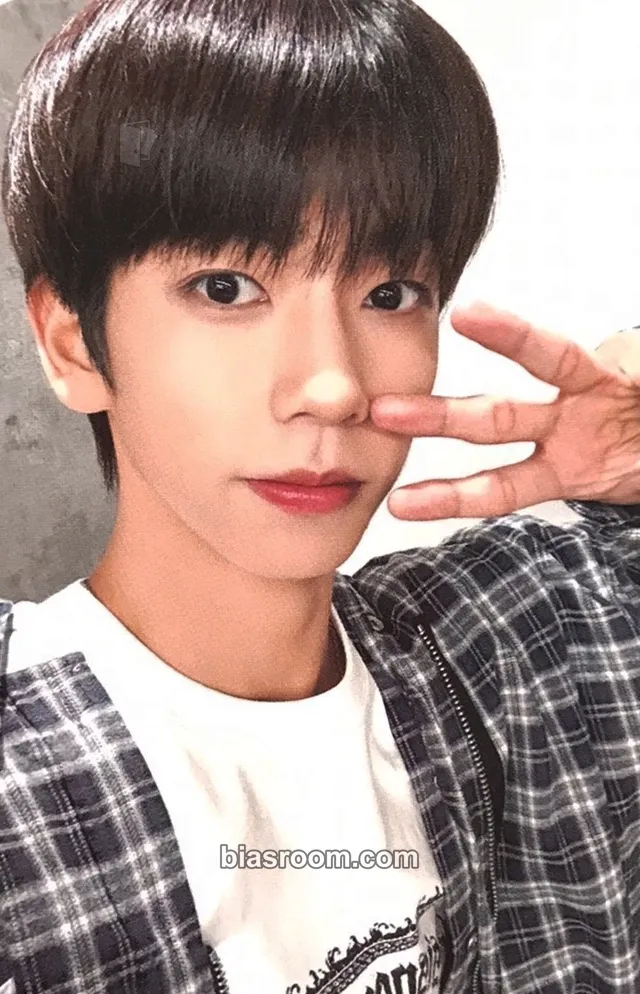 Haemin Like a Friend Photocard - 8TURN - 8TURN K-pop photocard