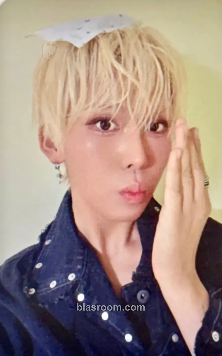 Hyun UXLXVE Photocard - XLOV - XLOV K-pop photocard
