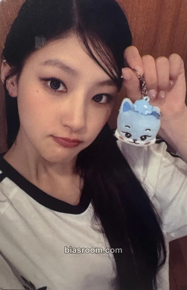 Haneul KISS OF LIFE 2nd Anniversary MD Photocard - KISS OF LIFE - KISS OF LIFE K-pop photocard