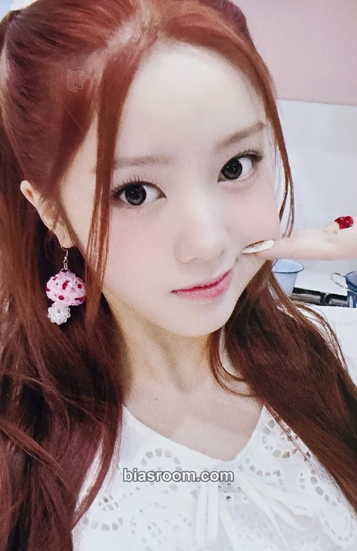 Elisia SWICY Photocard - UNIS - UNIS K-pop photocard