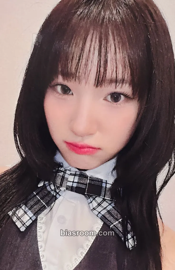 Yunha SWICY Photocard - UNIS - UNIS K-pop photocard