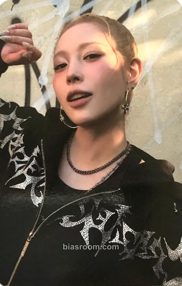 BoA - BoA - Crazier Album album photocard peace b version