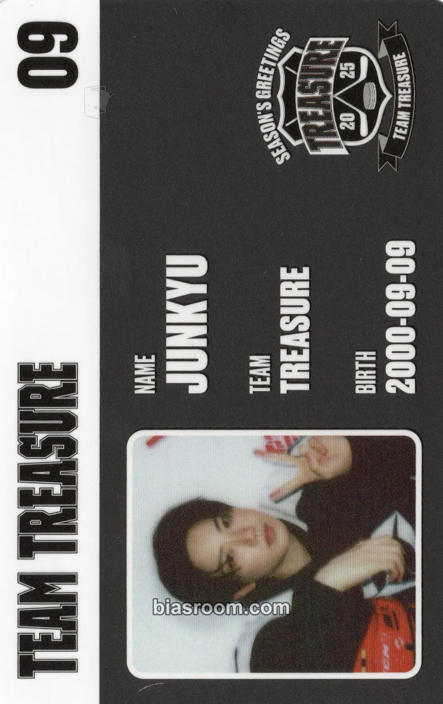 Junkyu 2025 Season's Greetings - Team Treasure Photocard - TREASURE - TREASURE K-pop photocard