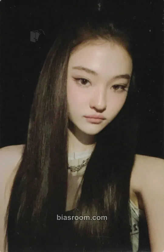 Ella MY EYES OPEN VVIDE Photocard - MEOVV - MEOVV K-pop photocard