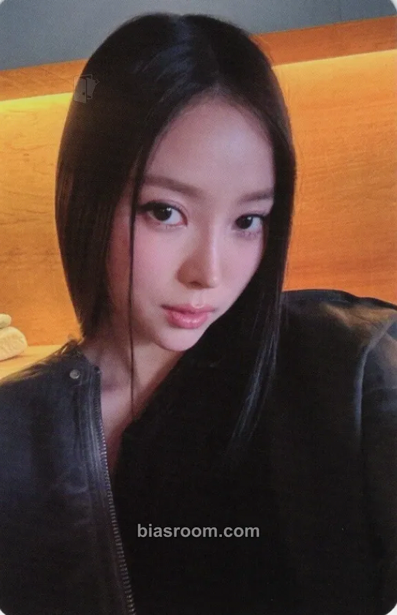 Narin MY EYES OPEN VVIDE Photocard - MEOVV - MEOVV K-pop photocard