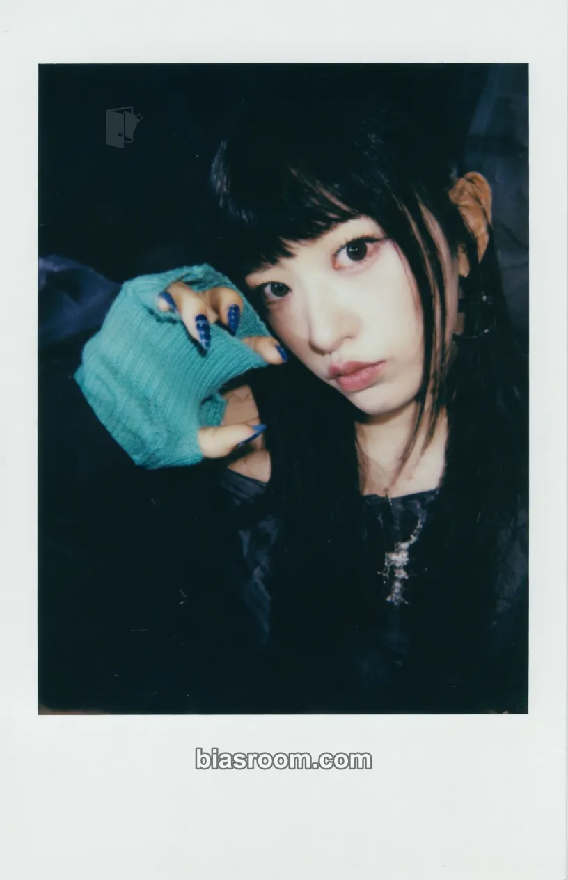Yujin REVIVE+ Photocard - IVE - IVE K-pop photocard
