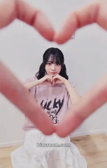 Siyeon In a Million Noises, I'll Be Your Harmony Photocard - QWER - QWER K-pop photocard