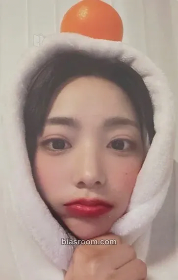 Siyeon Algorithm's Blossom Photocard - QWER - QWER K-pop photocard