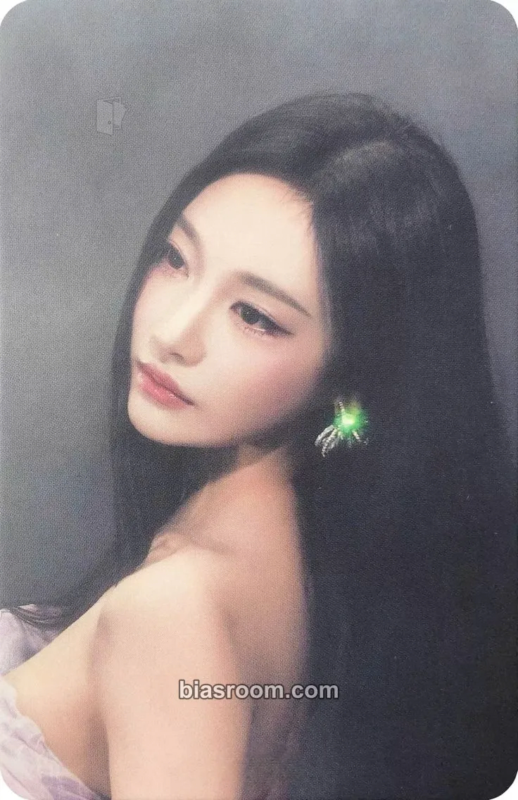 Ningning Aespa x Metal Magazine (China) Photocard - aespa - aespa K-pop photocard