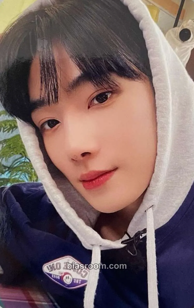 New COME ON, THE BOYZ in God-Saeng Photocard - THE BOYZ - THE BOYZ K-pop photocard