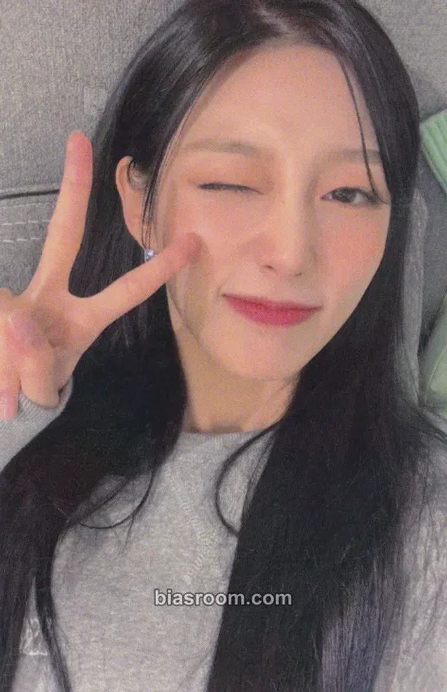 Jeong Yein - Yein - 2023 WELCOMING KIT [My Play] Other ktown4u fansign video call (fancall)