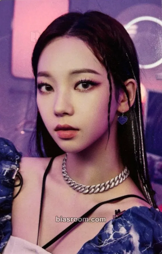 Karina 2022 SMTOWN LIVE: SMCU EXPRESS Photocard - aespa - aespa K-pop photocard